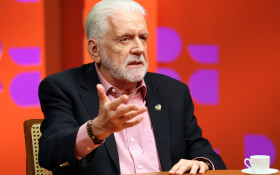 Coluna Magnavita | Os atabaques baianos estar&atilde;o chamando aten&ccedil;&atilde;o para Jaques Wagner 