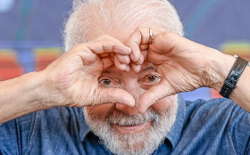 Lula passar&aacute; por cirurgia de catarata nesta sexta-feira (30)