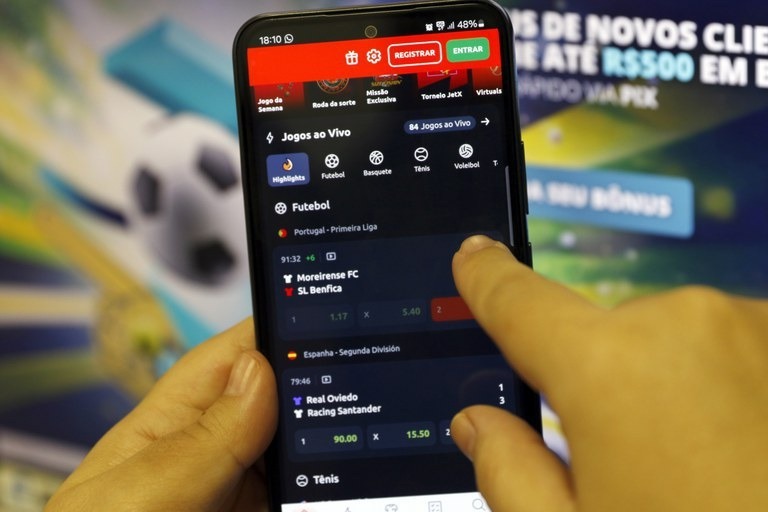 Mais da metade das bets atua de forma ilegal no Brasil
