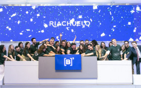 Riachuelo toca o sino da B3 e muda DNA na bolsa