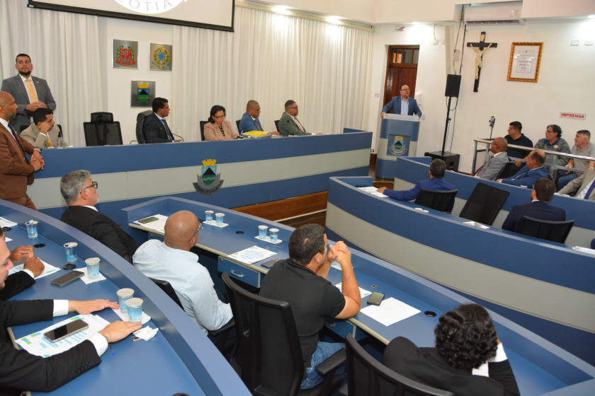 Cotia aprova projetos sobre sa&uacute;de, ambiente e apostas