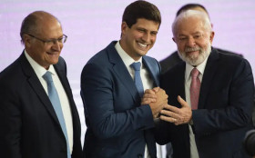 Alckmin diz que n&atilde;o &eacute; empecilho, mas PSB insiste na chapa