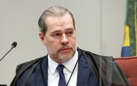 Toffoli deixa caso Master ap&oacute;s descoberta de neg&oacute;cios com Vorcaro; Andr&eacute; Mendon&ccedil;a assume