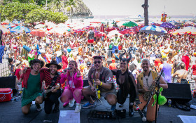 Blocobuster mistura cultura pop e samba no Leme, neste s&aacute;bado (14)