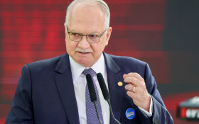 Fachin tira de inqu&eacute;rito das fake news pedido contra Mendon&ccedil;a