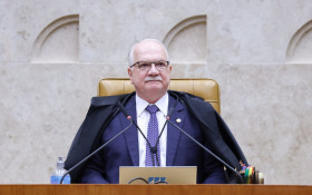 Fachin cria grupo para revisar penduricalhos e supersal&aacute;rios no Judici&aacute;rio
