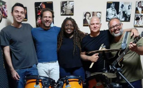 Banda &lsquo;A Outra&rsquo; resgata cl&aacute;ssicos com releituras inovadoras no Carnarock da Bierinbox