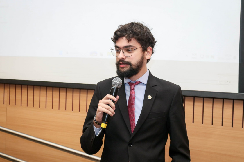 Samu enfrenta atraso salarial e falta de EPIs, denuncia vereador Vini Oliveira 