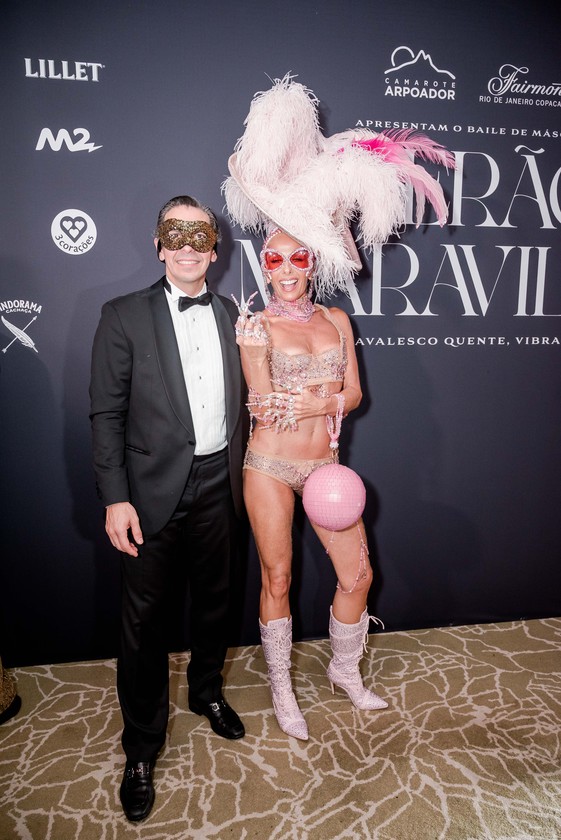 Macaque in the trees