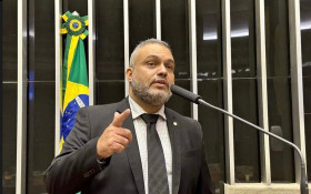 Projeto autoriza servidores a advogarem fora do expediente