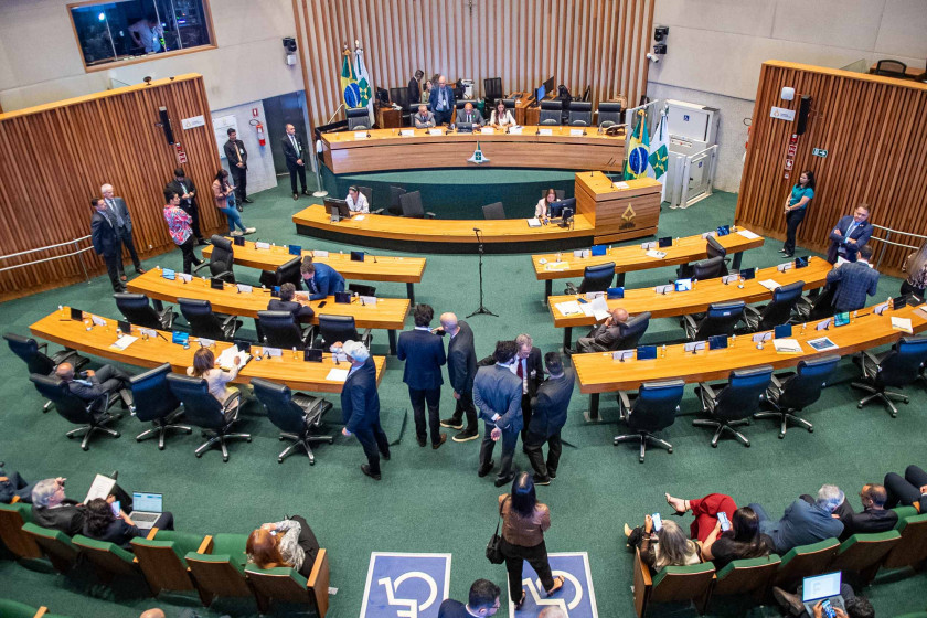 BRASILIANAS | DF tem recordes de candidatos para deputado federal e distrital; tamb&eacute;m supera a m&eacute;dia nacional para governador e Senado