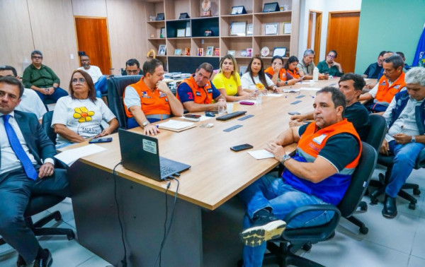 Prefeitura de Meriti alinha medidas emergenciais com Defesa Civil Nacional