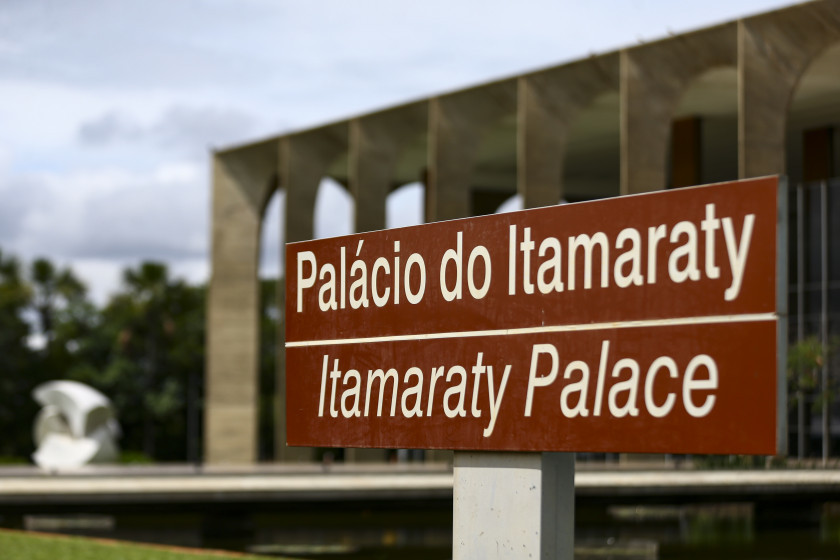 Coluna Magnavita | Itamaraty respirou aliviado com reelei&ccedil;&atilde;o e aposentadorias s&atilde;o adiadas