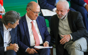 CORREIO POL&Iacute;TICO | Incertezas no 'Tri&acirc;ngulo das Bermudas'