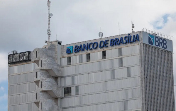 BRB volta ao centro do debate em sabatina com candidatos ao GDF