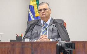 Dino suspende quebra de sigilo de empres&aacute;ria amiga de Lulinha