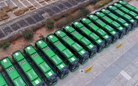 BRASILIANAS | Promessa de Ibaneis: frota el&eacute;trica embarca esta semana na China e chega ao DF apenas em maio