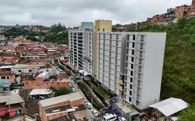 Prefeitura entrega 251 apartamentos a fam&iacute;lias de &aacute;rea de risco de SP