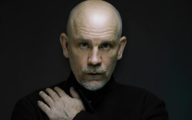 John Malkovich: '&Eacute; primo da minha pe&ccedil;a'