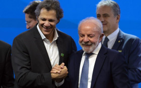 Haddad deixa Fazenda e vira pe&ccedil;a-chave de Lula em S&atilde;o Paulo