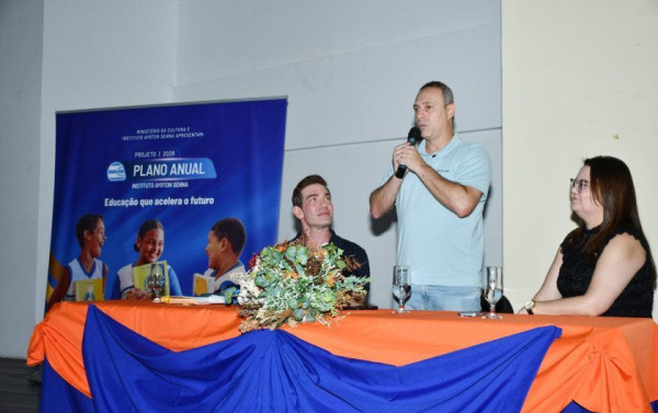 Prefeitura de Nova Igua&ccedil;u e Instituto Ayrton Senna aceleram aprendizagem