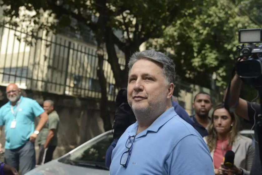 Em VR, Garotinho lan&ccedil;a pr&eacute;‑candidatura ao Governo do RJ