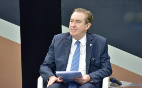 CORREIO POL&Iacute;TICO | PEC prop&otilde;e 'excel&ecirc;ncias' menos 'supremas'