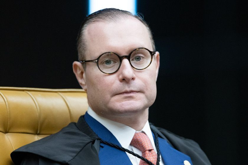 Zanin prorroga vota&ccedil;&atilde;o at&eacute; as 19h em todo o pa&iacute;s