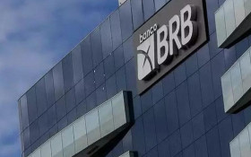 BRASILIANAS | Investidores oferecem R$ 15 bi por ativos do BRB, diz Celina Le&atilde;o