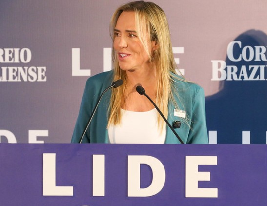 Macaque in the trees