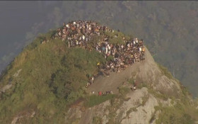 Opera&ccedil;&atilde;o contra l&iacute;deres do Comando Vermelho provoca tiroteio no Vidigal e interdita avenida