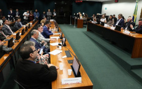 Fim da jornada 6x1 e moradia: mudan&ccedil;as de olho na classe m&eacute;dia