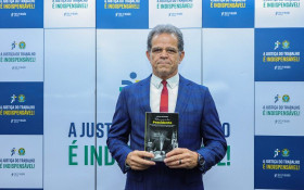 Coluna Magnavita | 'Palavras do Presidente' pela &oacute;tica de Valdir Florindo