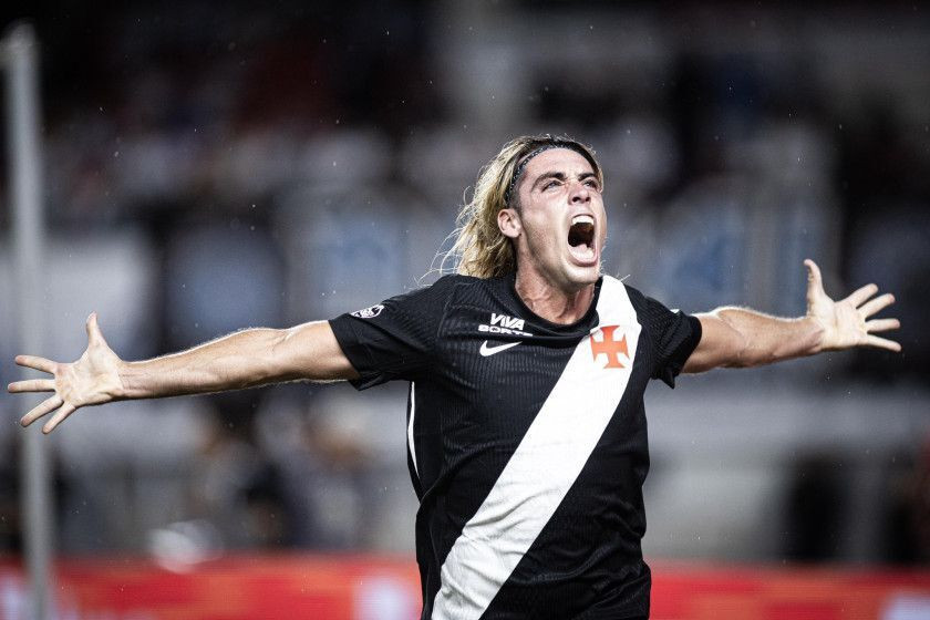 Vasco efetua pagamento de parcela para evitar transfer ban