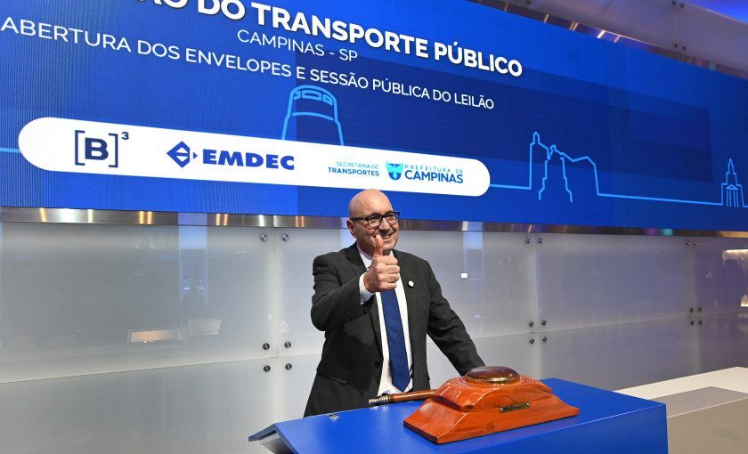 C&acirc;mara rejeita pedido de investiga&ccedil;&atilde;o de prefeito e vereador sobre transporte