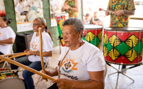 Um bom batuque n&atilde;o tem idade