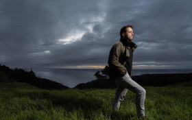 Cantor portugu&ecirc;s brilha na cena musical
