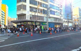 Fila marca &uacute;ltimo dia para regularizar t&iacute;tulo de eleitor em Campinas