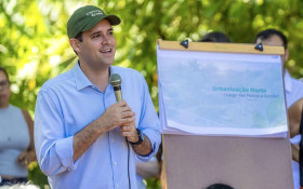 Prefeito Eduardo Cavaliere sanciona lei que limita cargos comissionados