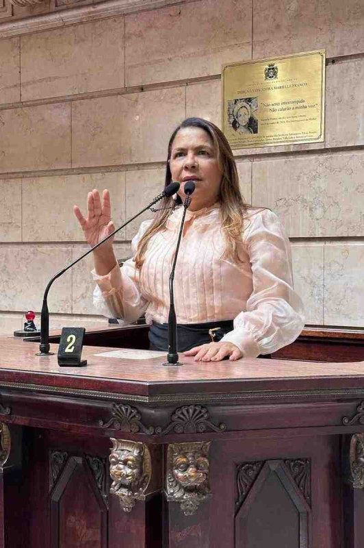 T&acirc;nia Bastos transforma legado de Luciana Novaes em medalha de inclus&atilde;o