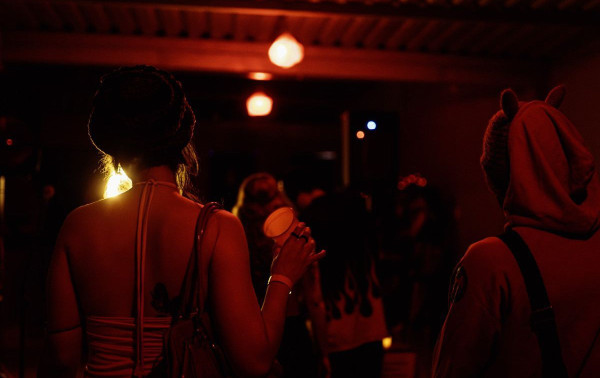 Hip hop, dia beneficente, disco e teatro: confira a agenda cultural do fim de semana