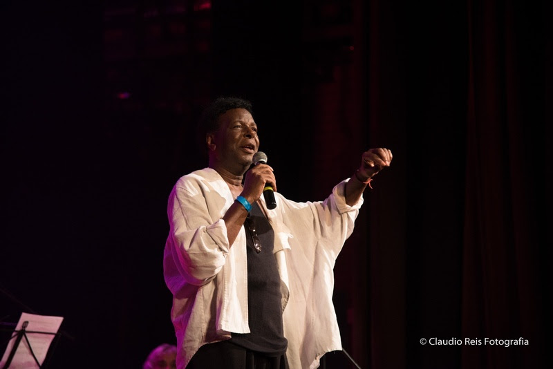 ROTEIRO MUSICAL: Altay Veloso canta o legado de Zumbi