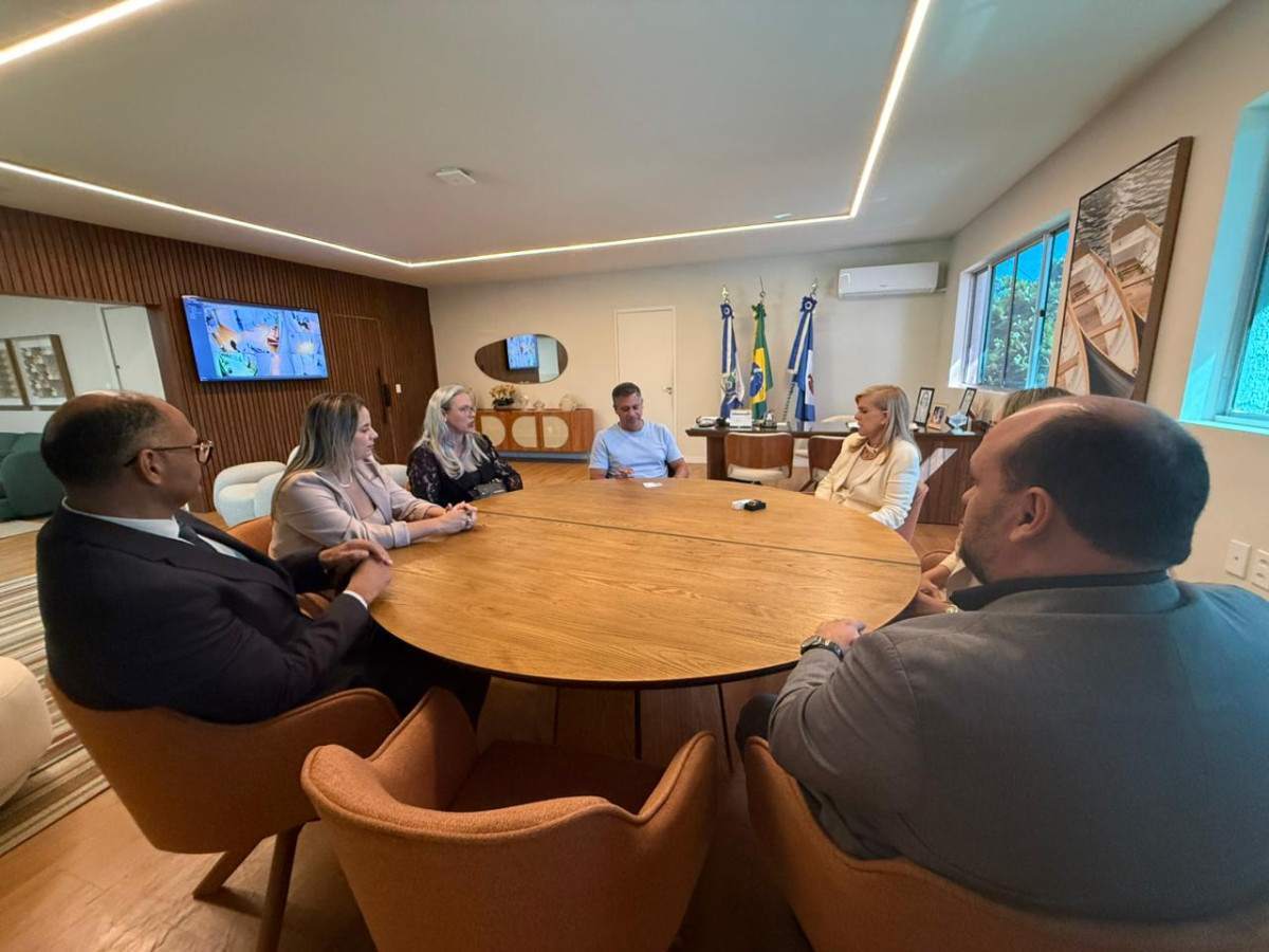 OAB-RJ e Cabo Frio debatem ajuda jur&iacute;dica