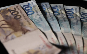 Renda m&eacute;dia mensal dos brasileiros chega a R$ 3.367 em 2025 e bate novo recorde