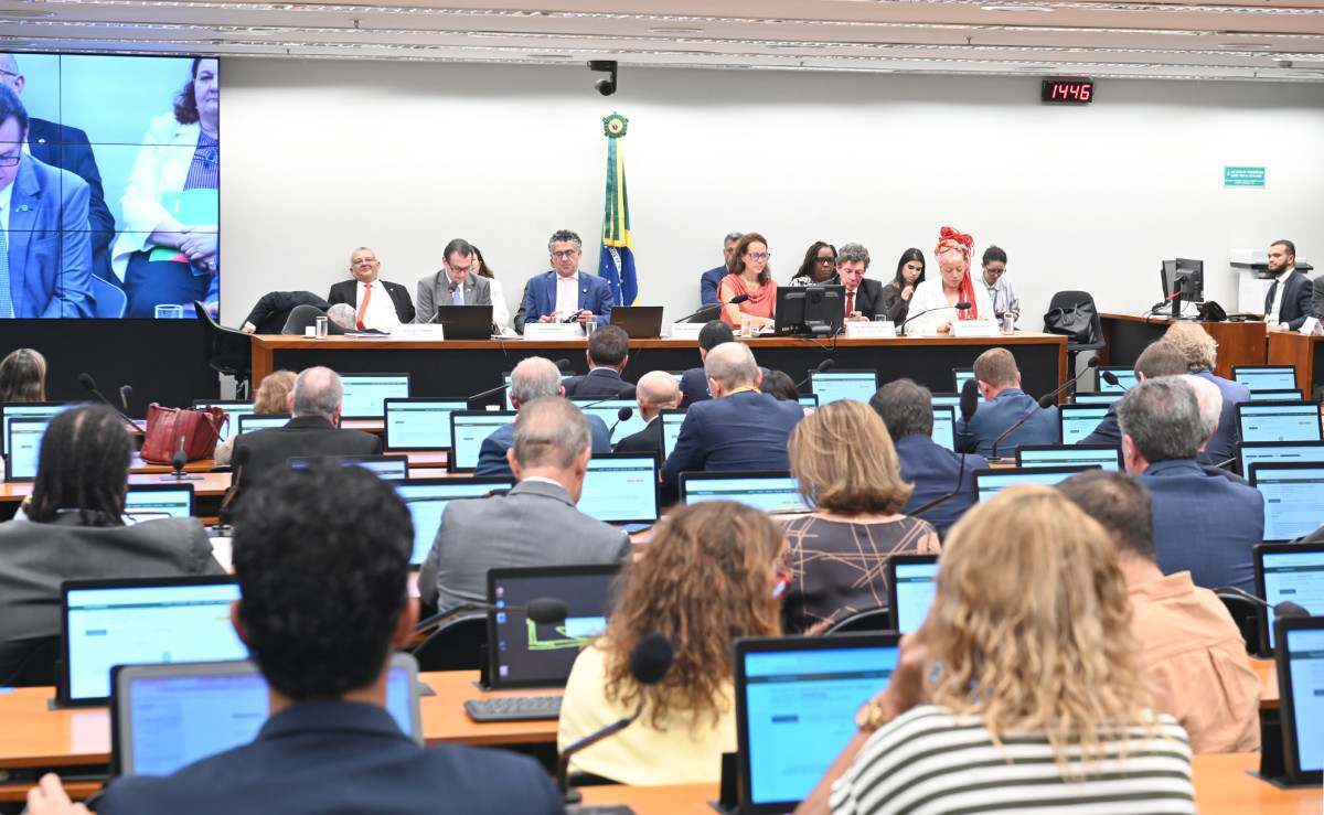 Semana no Congresso com foco em 6X1 e Terras Raras