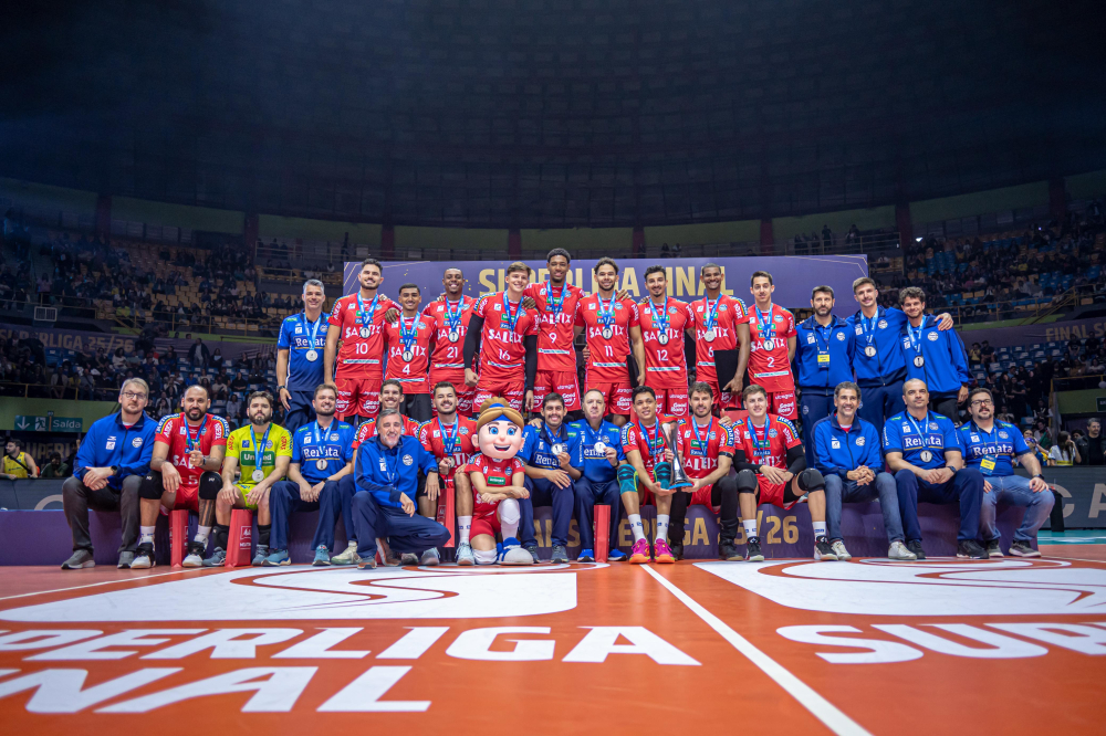 V&ocirc;lei Renata &eacute; vice-campe&atilde;o na Superliga ap&oacute;s derrota