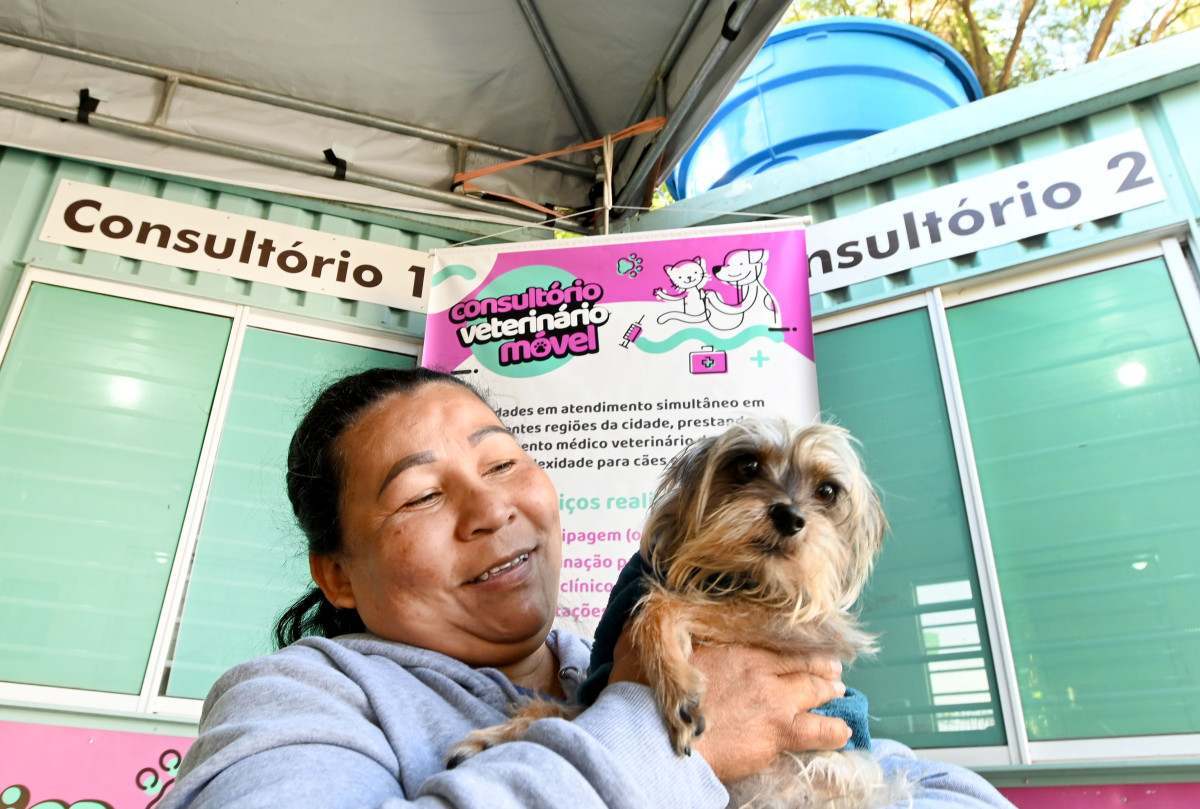 Consultório Veterinário Móvel: a unidade 2 fica até quinta na Vila Castelo Branco; dia 18 estará no Conjunto Habitacional Vida Nova; unidade 1 está na região do Campo Grande