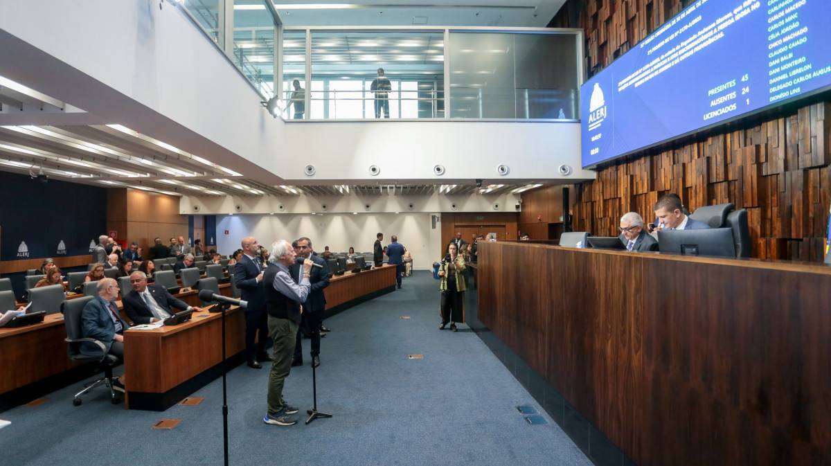 Alerj debate PL para criar banheiro neutro em estabelecimentos