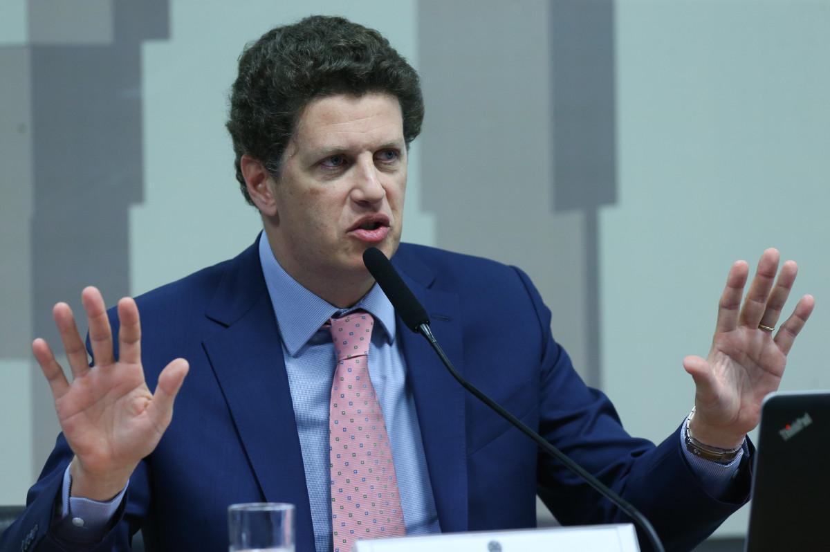 Salles: "Valdemar usa PL para engravidar Centr&atilde;o"
