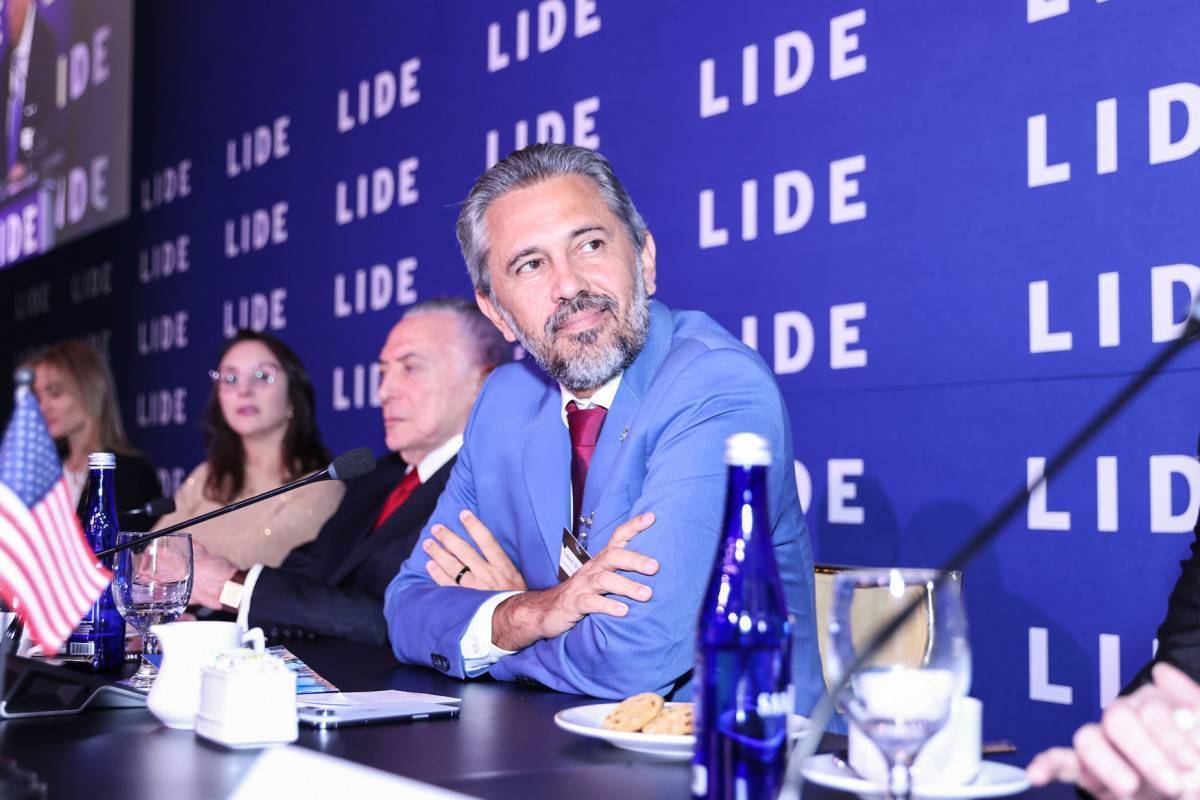 Elmano de Freitas, governador do Ceará: O Brasil é maior do que as nossas ideologias
